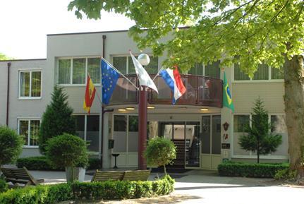 фото отеля Hotel De Bostrand