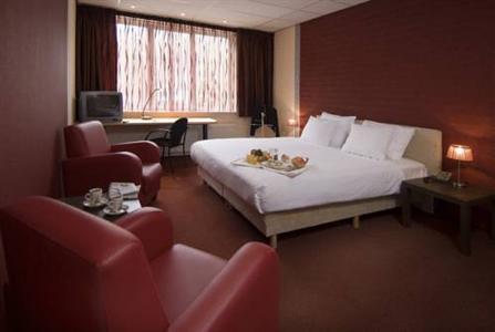 фото отеля Hotel De Bostrand