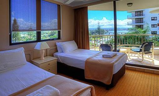 фото отеля Aristocrat Apartments Gold Coast