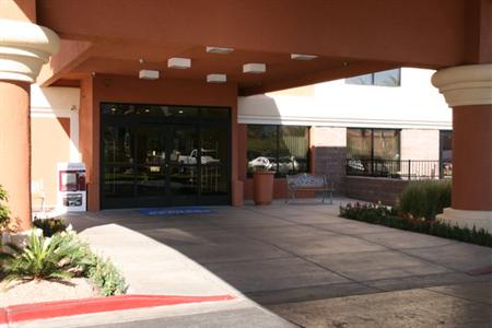 фото отеля Holiday Inn Express Hotel & Suites Henderson (Nevada)