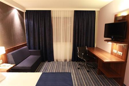 фото отеля Holiday Inn Express Hotel Strasbourg