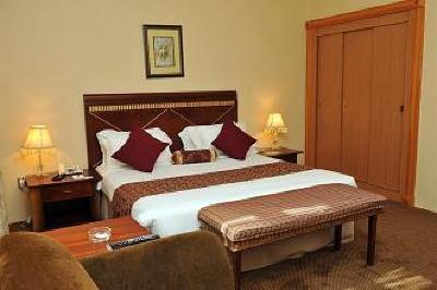фото отеля Cassells Hotel Apartments