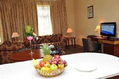 фото отеля Cassells Hotel Apartments