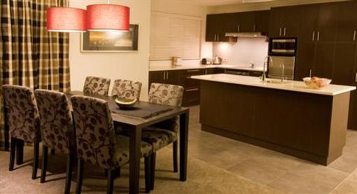 фото отеля Village Lake Apartments