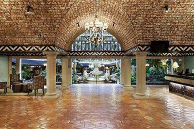 фото отеля Embassy Suites Bloomington
