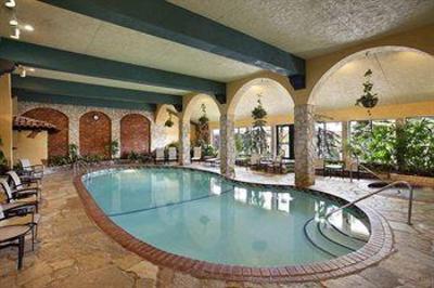 фото отеля Embassy Suites Bloomington