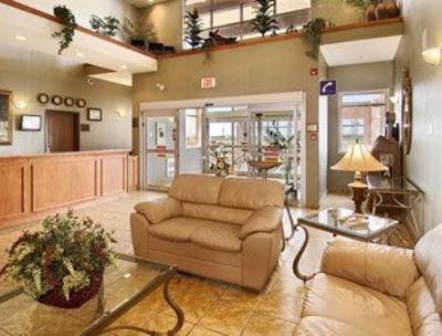 фото отеля Ramada Inn & Suites Clairmont Grande Prairie
