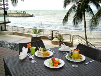 фото отеля Tanjung Bungah Beach Hotel