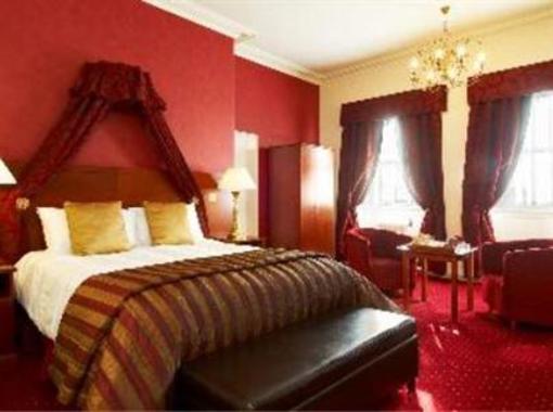 фото отеля Best Western Premier Queen Hotel