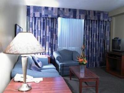 фото отеля Town Inn Suites