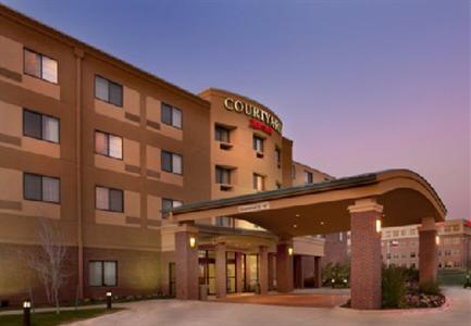 фото отеля Courtyard by Marriott Denton