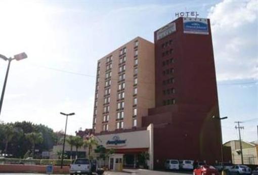 фото отеля Howard Johnson Plaza Hotel Las Torres Guadalajara