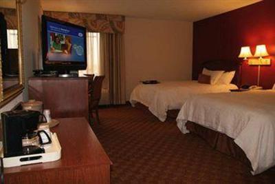 фото отеля Hampton Inn Paris
