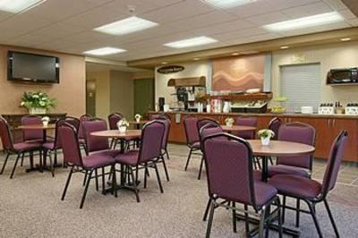 фото отеля Days Inn Thunder Bay North