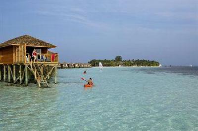 фото отеля Vilamendhoo Island Resort