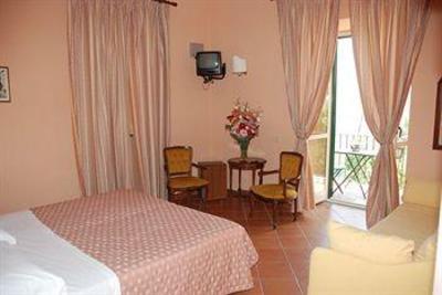 фото отеля Grand Hotel Hermitage Massa Lubrense