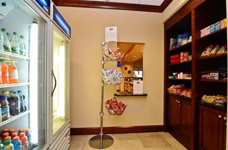 фото отеля Hampton Inn & Suites Plymouth