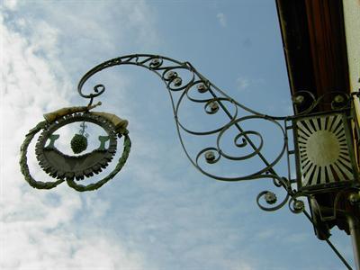 фото отеля Gasthaus und Pension zur Traube