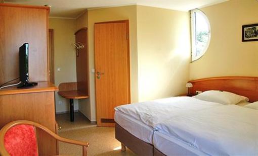 фото отеля Hotel Zur Brucke Greifswald