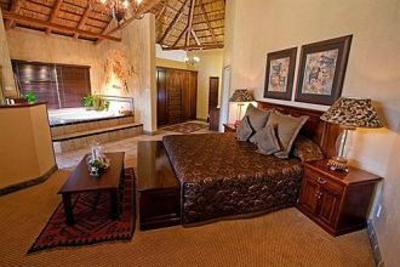 фото отеля Cathedral Peak Hotel