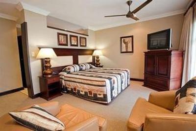 фото отеля Cathedral Peak Hotel