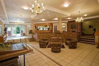 фото отеля Cathedral Peak Hotel