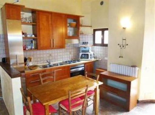 фото отеля Apartment - Porto Valtravaglia Porto Valtravaglia