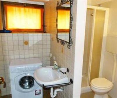 фото отеля Apartment - Porto Valtravaglia Porto Valtravaglia