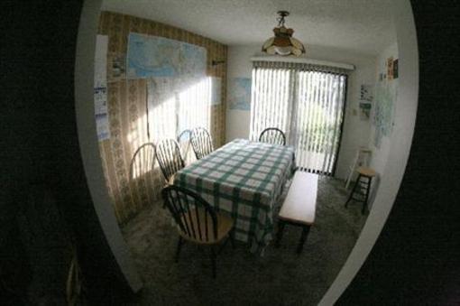 фото отеля Tsunami Backpackers Guesthouse - Port Alberni