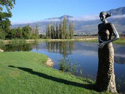 фото отеля Saronsberg Vineyard Cottages