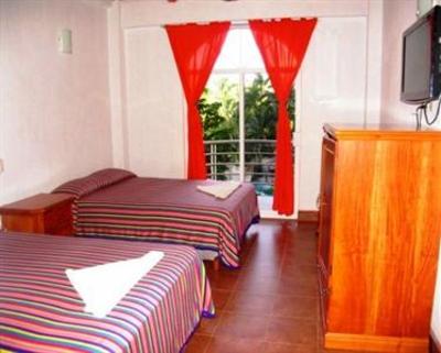 фото отеля Hotel y Suites Bugambilias