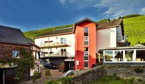 фото отеля Weinhotel & Restaurant Platz