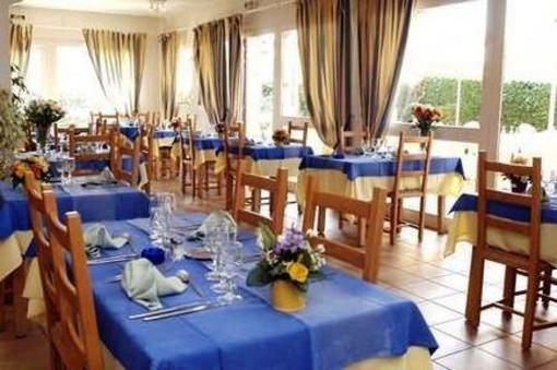 фото отеля Hotel Kyriad Lyon Nord Genay Massieux