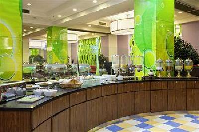 фото отеля Holiday Inn Express Zhengzhou