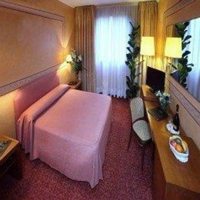 фото отеля Cyrano Hotel Saronno
