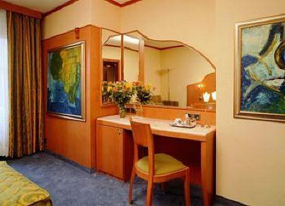 фото отеля BEST WESTERN Hotel Strasbourg