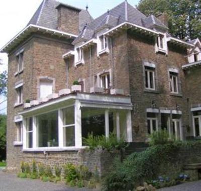 фото отеля B&B Petit Chateau Les Tourelles