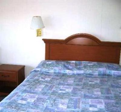 фото отеля Hyannis Holiday Motel