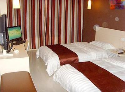 фото отеля Thank You Inn Shiyan Qipei City