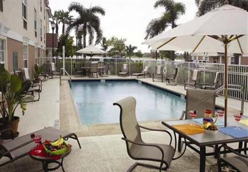 фото отеля TownePlace Suites Fort Lauderdale West