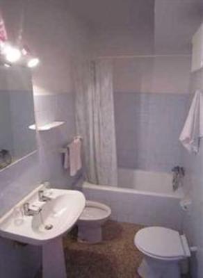 фото отеля Hostal Flores