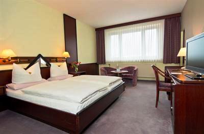 фото отеля Hotel Kristall Weisswasser