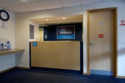 фото отеля Travelodge Huddersfield Mirfield