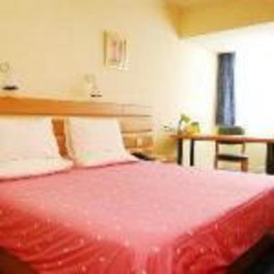 фото отеля Home Inn Tianjin Weijin Road Tianjin University