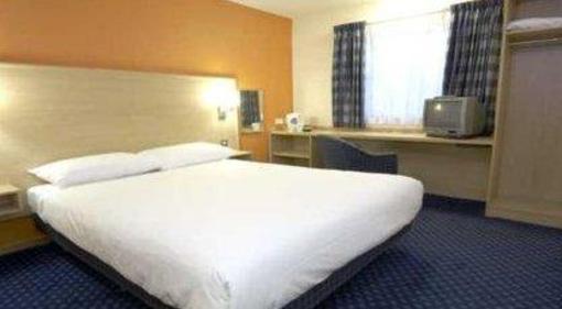 фото отеля Travelodge Hotel Cheltenham