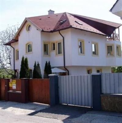 фото отеля Csernai Villa