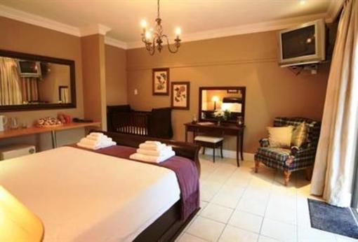 фото отеля De Charmoy Estate Guest House