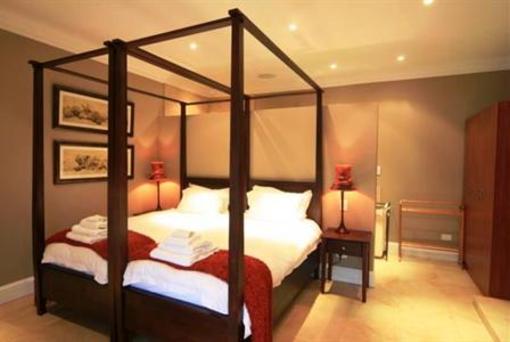 фото отеля De Charmoy Estate Guest House