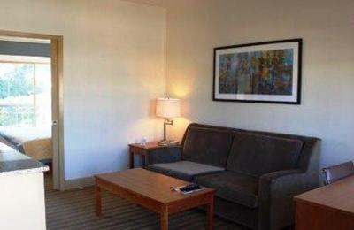 фото отеля Wyndham Garden Baton Rouge