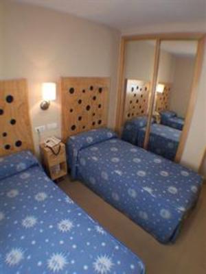 фото отеля Hostal Quatre Llunes Santa Pola